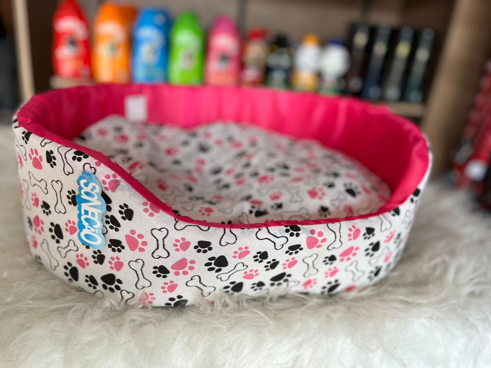 Cama com Estampa de Patinhas